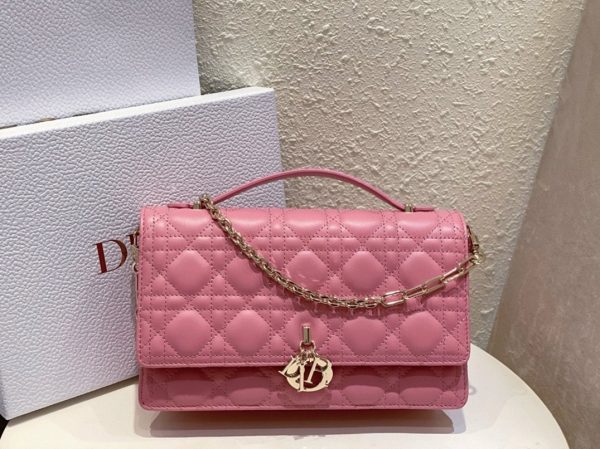 Réplique Sac Miss Dior à poignée en agneau cannage rose melocoton – Image 3