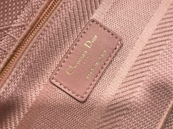 Imitation Sac Lady D-Lite Medium en toile Cannage rose brodée – Image 6