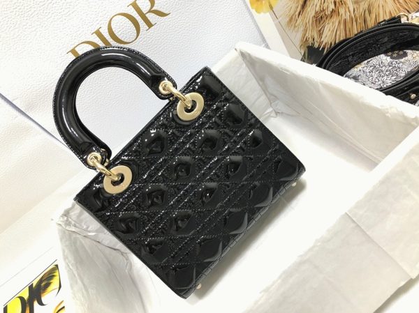 Contrefaçon Petit Sac Lady Dior en veau verni noir cannage – Image 2