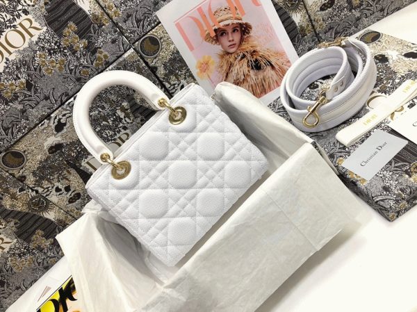 Réplique Sac Lady D-Lite Medium en tissu technique Macrocannage blanc – Image 9