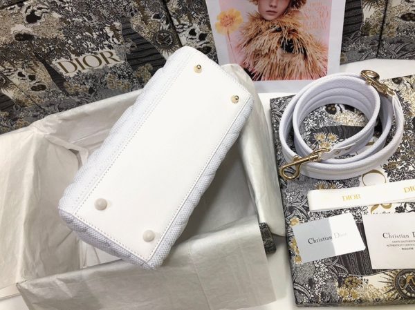 Réplique Sac Lady D-Lite Medium en tissu technique Macrocannage blanc – Image 8