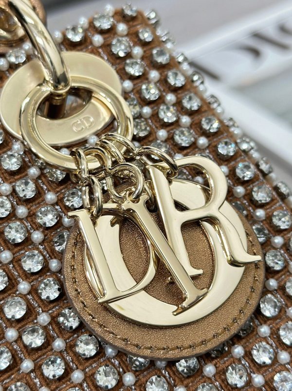 Réplique Mini Sac Lady Dior avec chaîne carrée ornée de strass et perles – Image 2