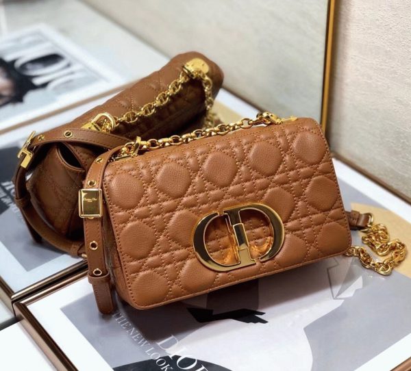Contrefaçon Petit Sac Dior Caro en brun – Image 7