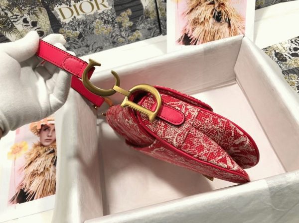Imitation Sac Saddle Dior en jacquard inversé Toile de Jouy rouge – Image 9