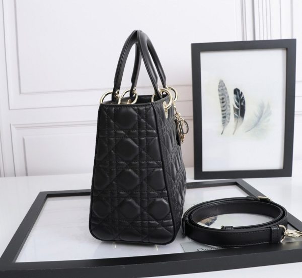 Réplique Sac Lady Dior Medium en noir – Image 7