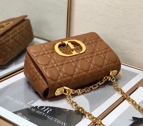 Contrefaçon Petit Sac Dior Caro en brun – Image 5
