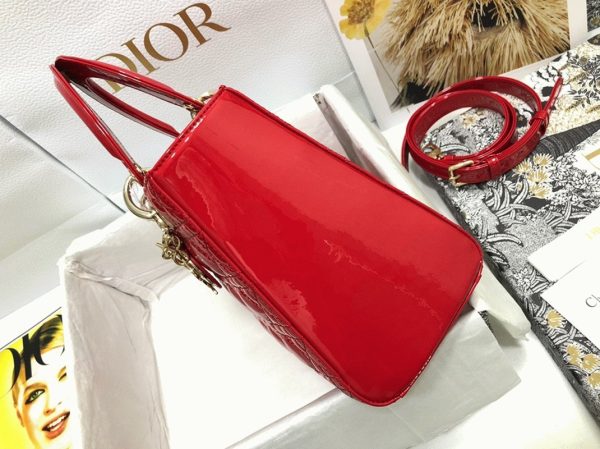 Réplique Petit Sac Lady Dior en veau verni rouge cannage – Image 3