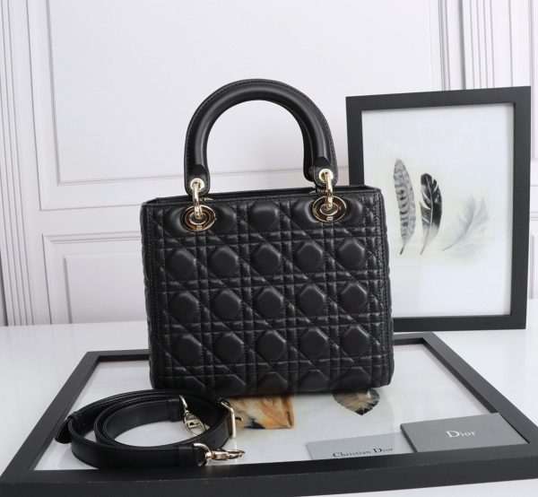 Réplique Sac Lady Dior Medium en noir – Image 5