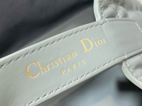 Faux Sac Toujours Medium Dior en veau macrocannage beige – Image 9