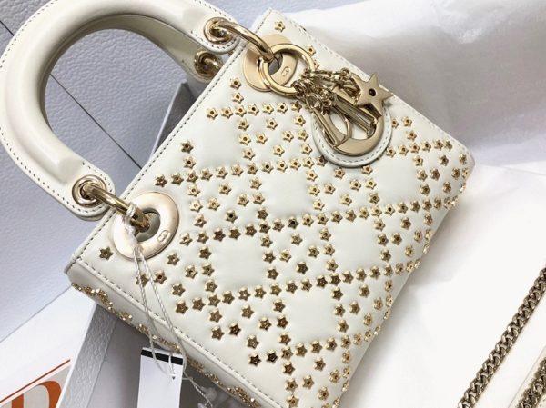 Mini Sac Lady Dior avec chaîne en agneau blanc brodé d’étoile – Image 6