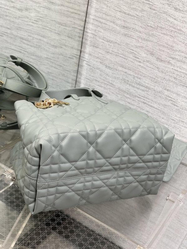 Faux Sac Toujours Medium Dior en veau macrocannage beige – Image 8