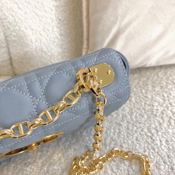 Fausse Petit Sac Dior Caro en bleu nuage – Image 8