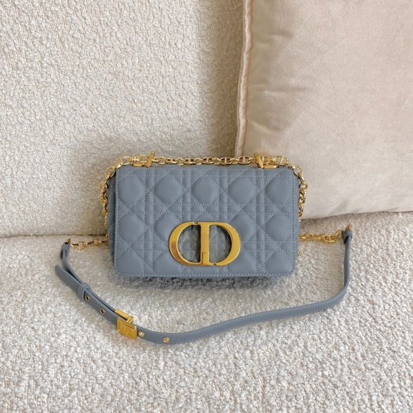 Fausse Petit Sac Dior Caro en bleu nuage – Image 6