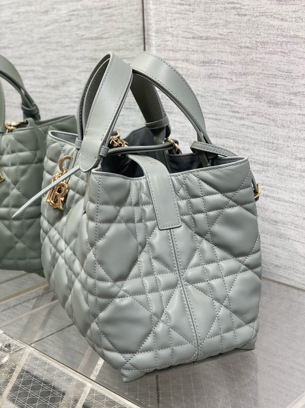 Faux Sac Toujours Medium Dior en veau macrocannage beige – Image 4