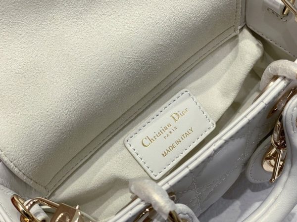 Contrefaçon Micro Sac Lady D-Joy en agneau cannage blanc – Image 5