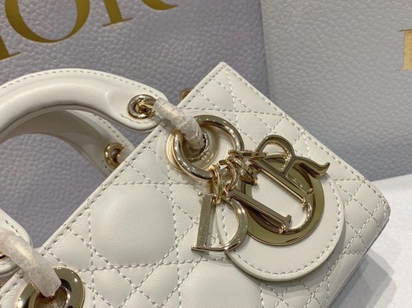 Contrefaçon Micro Sac Lady D-Joy en agneau cannage blanc – Image 6