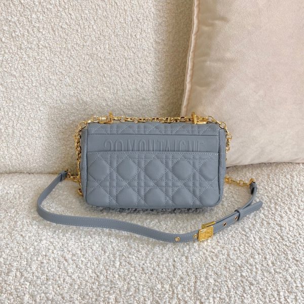 Fausse Petit Sac Dior Caro en bleu nuage – Image 4