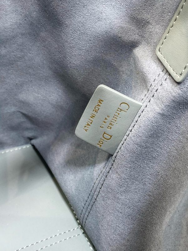 Faux Sac Toujours Medium Dior en veau macrocannage beige – Image 2