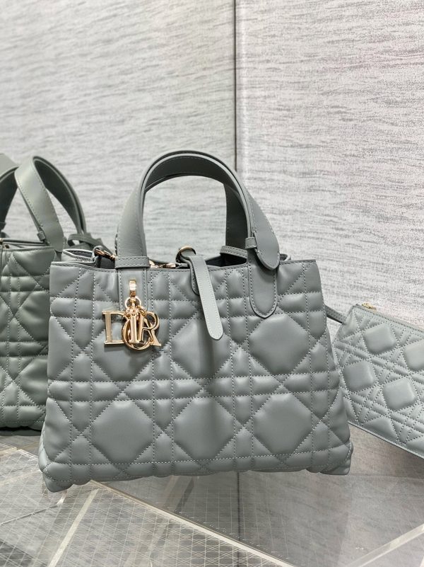 Faux Sac Toujours Medium Dior en veau macrocannage beige – Image 10