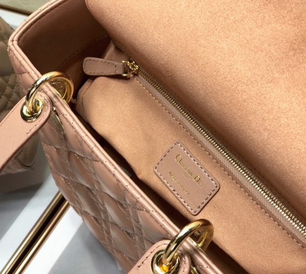 Fausse Sac Lady Dior Medium en rose poudré – Image 6