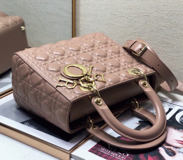 Fausse Sac Lady Dior Medium en rose poudré – Image 5