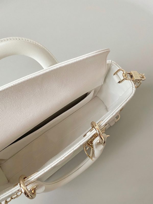 Contrefaçon Petit Sac Lady D-Joy en blanc – Image 4