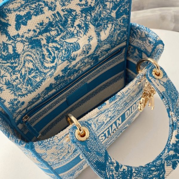 Réplique Sac Lady D-Lite Medium en toile Toile de Jouy bleue – Image 5