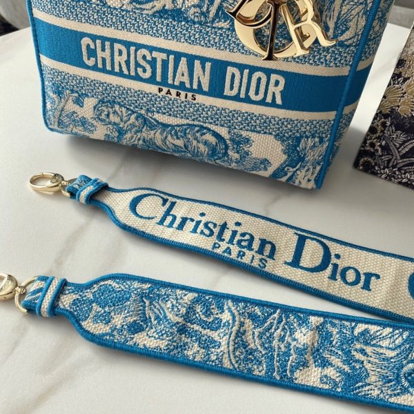 Réplique Sac Lady D-Lite Medium en toile Toile de Jouy bleue – Image 4
