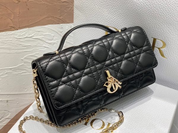 Réplique Mini Sac Miss Dior en agneau cannage noir – Image 4