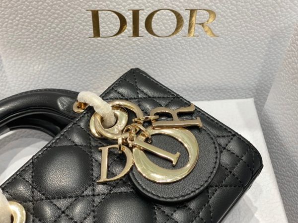 Réplique Micro Sac Lady D-Joy en agneau cannage noir – Image 9