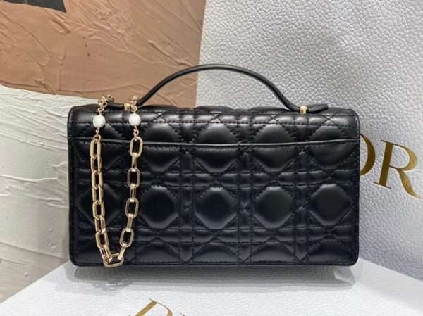 Réplique Mini Sac Miss Dior en agneau cannage noir – Image 3