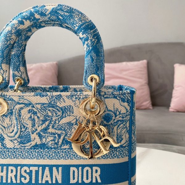 Réplique Sac Lady D-Lite Medium en toile Toile de Jouy bleue – Image 2