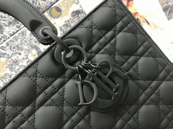 Contrefaçon Sac Lady Dior Large en noir – Image 3