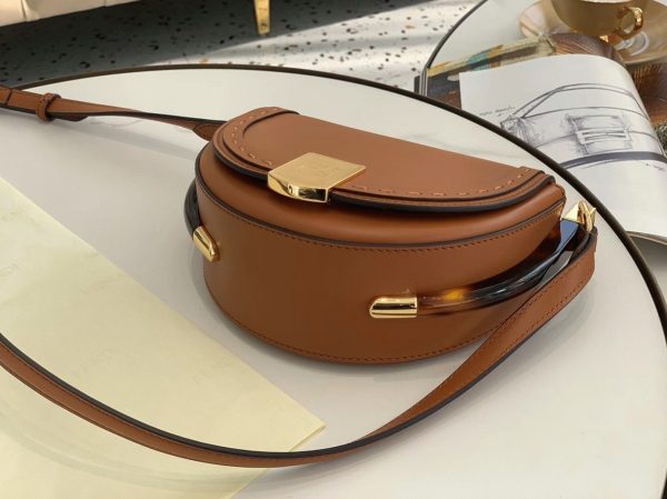 Réplique Fendi Moonlight Sac Saddle en cuir de veau brun – Image 8