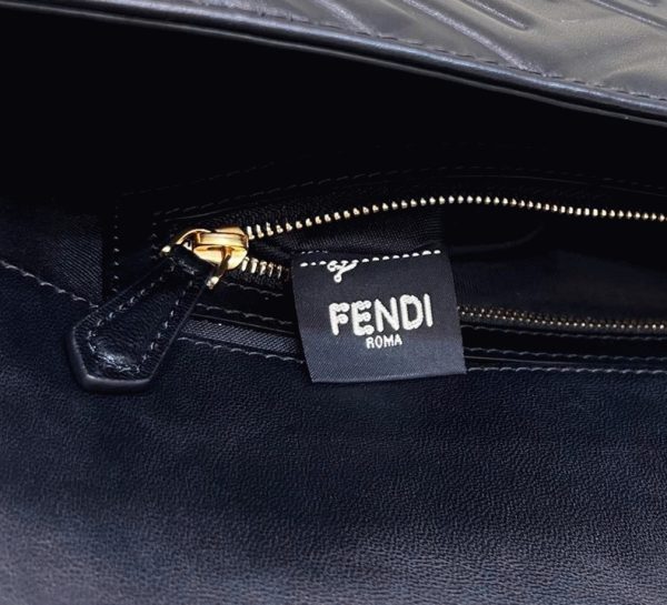Réplique Fendi Baguette Grand Sac en FF noir – Image 9