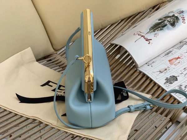 Réplique Fendi First Petit Sac en bleu clair – Image 7