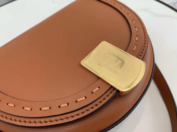 Réplique Fendi Moonlight Sac Saddle en cuir de veau brun – Image 2