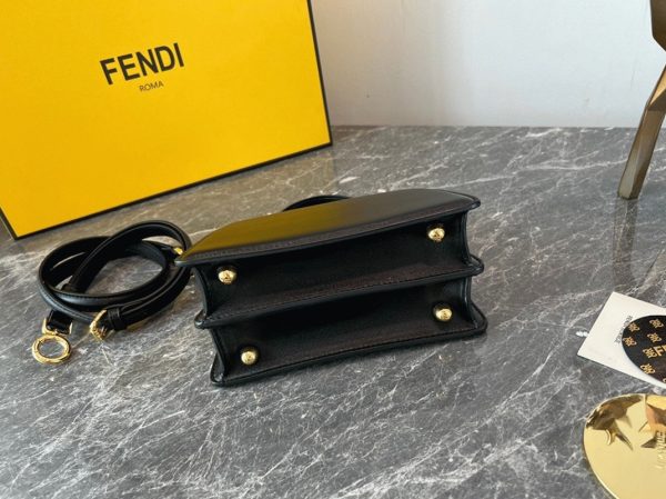 Fausse Fendi Peekaboo ISeeU Petit Sac en cuir nappa noir – Image 4