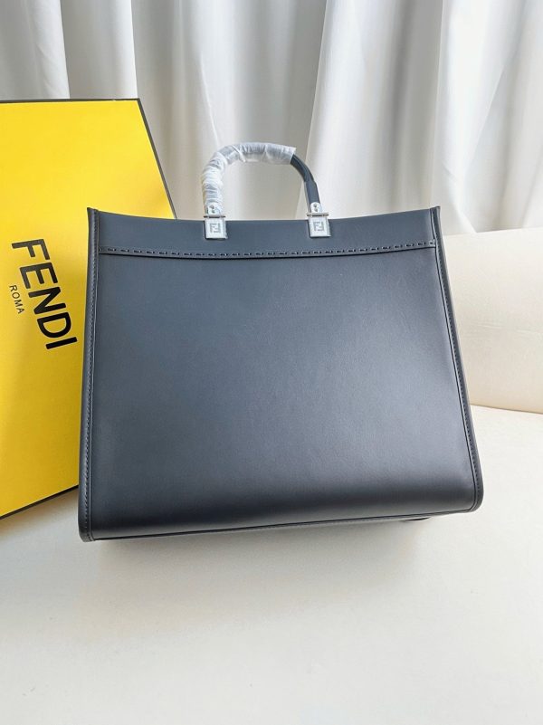 Contrefaçon Fendi Sunshine Moyen Sac Cabas en cuir de veau noir – Image 2