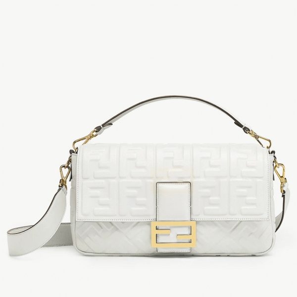 Contrefaçon Fendi Baguette Grand Sac en FF blanc