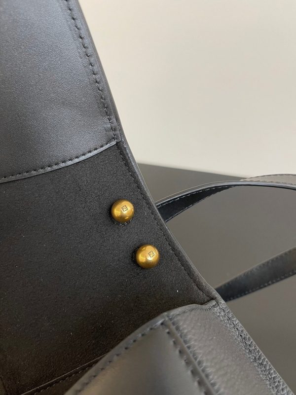 Fausse Fendi C’mon Moyen Sac en noir – Image 8