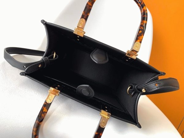 Réplique Fendi Sunshine Moyen Sac Cabas en cuir de veau noir – Image 8