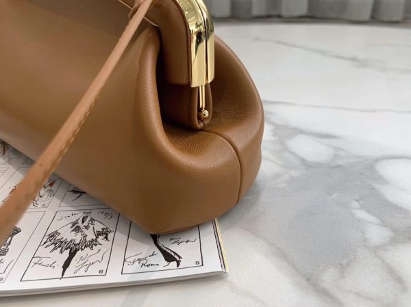 Contrefaçon Fendi First Petit Sac en brun – Image 5