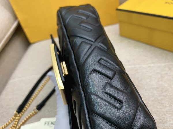 Réplique Fendi Baguette Petit Sac en FF noir – Image 9