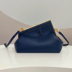 Fausse Fendi First Petit Sac en bleu foncé