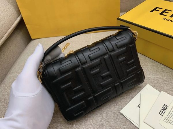 Réplique Fendi Baguette Petit Sac en FF noir – Image 4