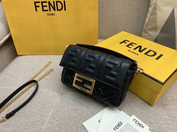 Réplique Fendi Baguette Petit Sac en FF noir – Image 2