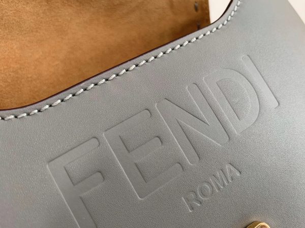 Fausse Fendi Moonlight Sac Saddle en cuir de veau gris – Image 3