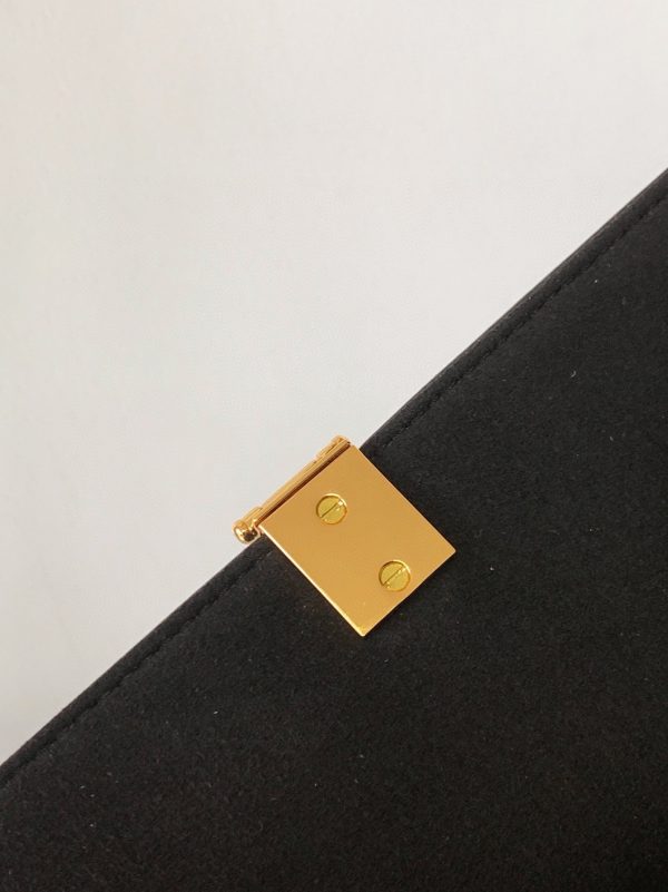 Fausse Fendi Sunshine Moyen Sac Cabas en cuir de veau noir FF – Image 7