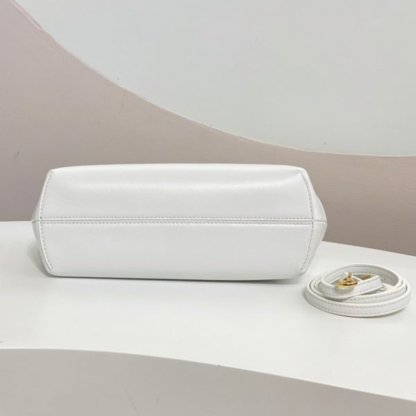Fausse Fendi First Petit Sac en blanc – Image 4